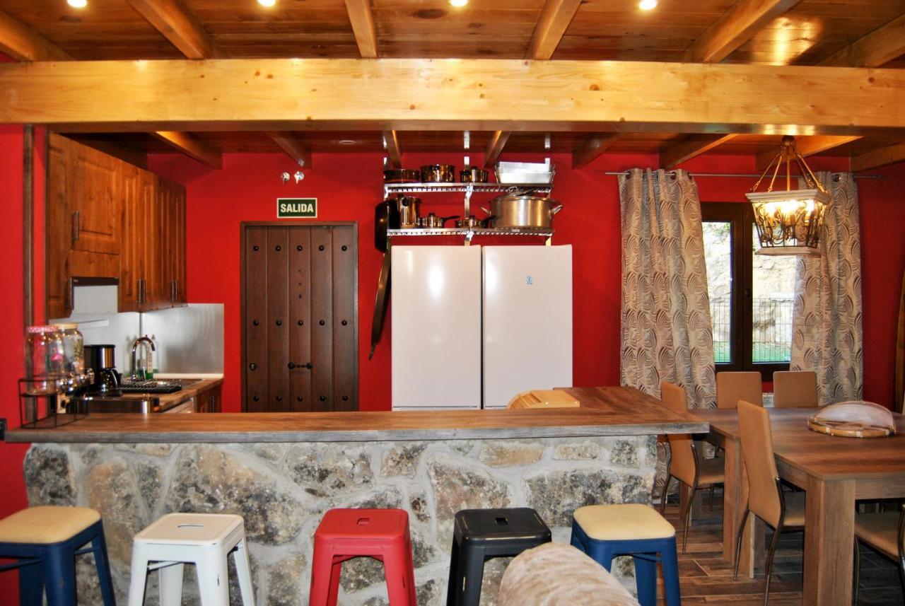 Complejo Casas Rurales Mansiones Y Villas Deluxe Collado Mediano Exteriör bild