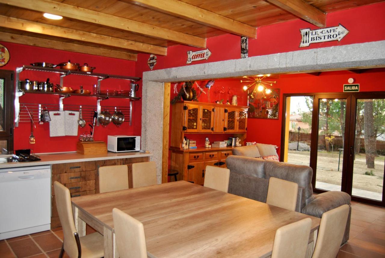 Complejo Casas Rurales Mansiones Y Villas Deluxe Collado Mediano Exteriör bild