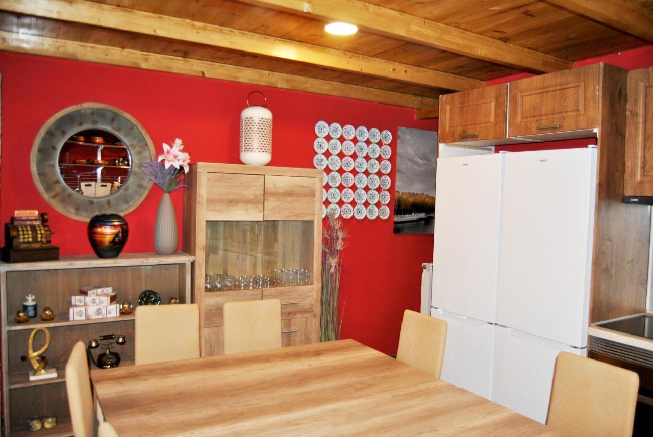 Complejo Casas Rurales Mansiones Y Villas Deluxe Collado Mediano Exteriör bild