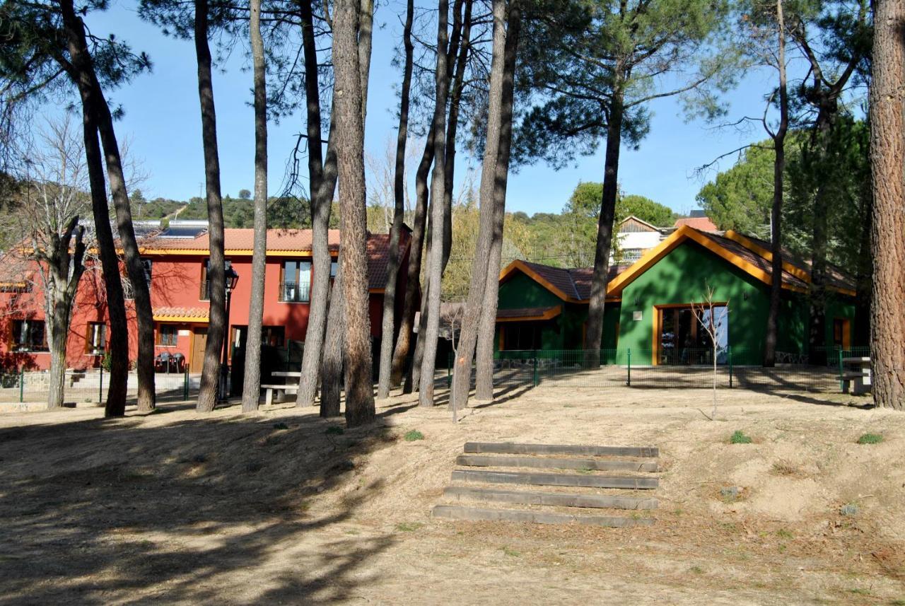 Complejo Casas Rurales Mansiones Y Villas Deluxe Collado Mediano Exteriör bild