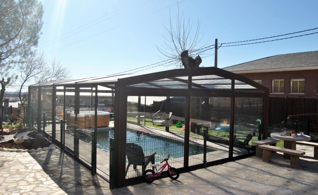 Complejo Casas Rurales Mansiones Y Villas Deluxe Collado Mediano Exteriör bild
