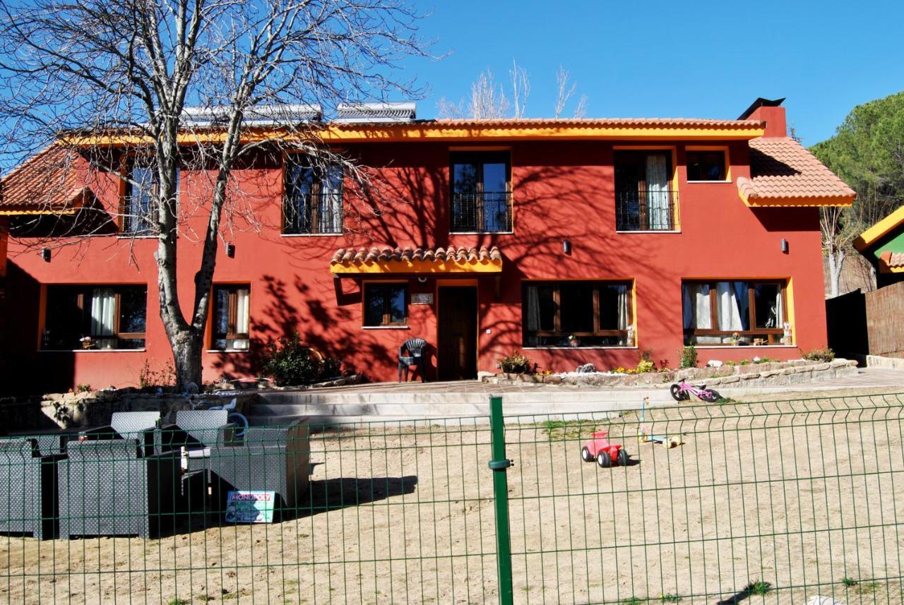 Complejo Casas Rurales Mansiones Y Villas Deluxe Collado Mediano Exteriör bild